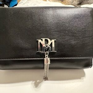 Badgely Mischka Vintage leather purse in amazing condition